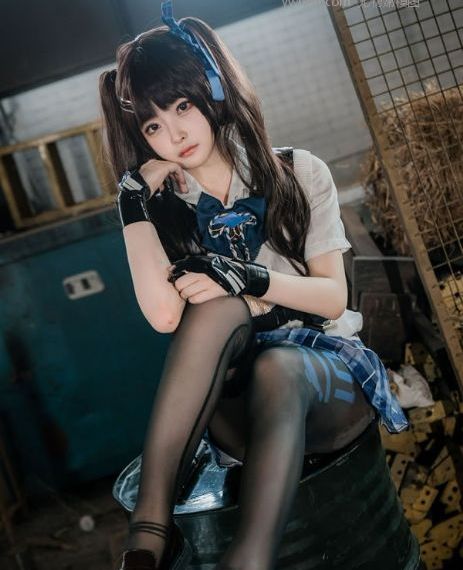 女大学生沙龙在线观看