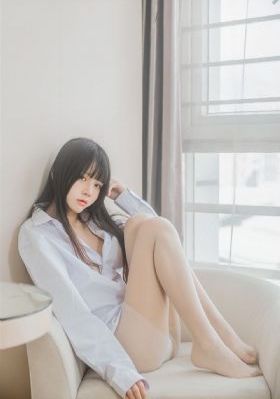 阶梯下的伯爵夫人